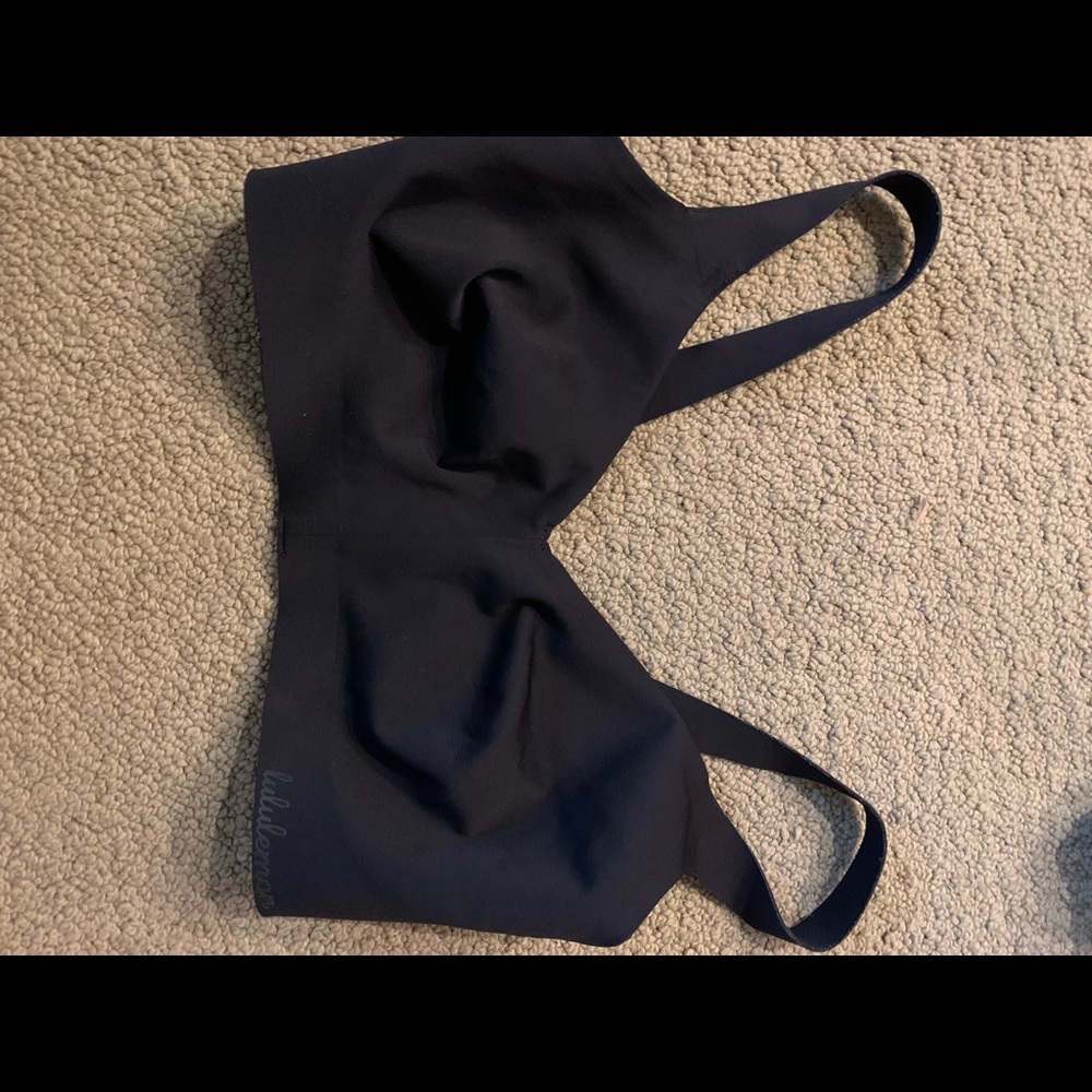 2 Lululemon sports bras